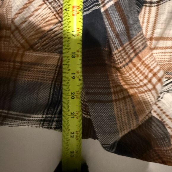 Eden & Olivia Oversized Plaid Button Up Flannel Shirt Size 1XL - Picture 10 of 10